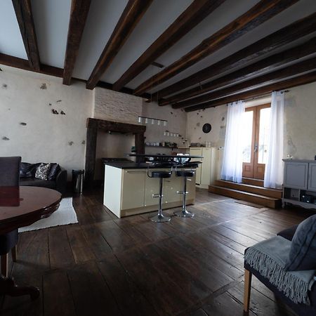 Pont Vieux Chambres Et Gites コンフォラン エクステリア 写真