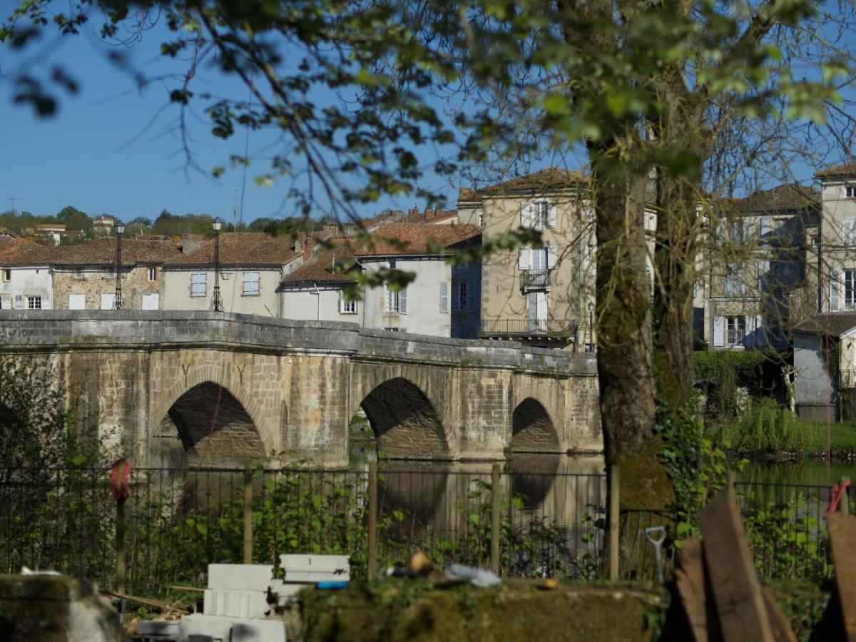 Pont Vieux Chambres Et Gites コンフォラン エクステリア 写真